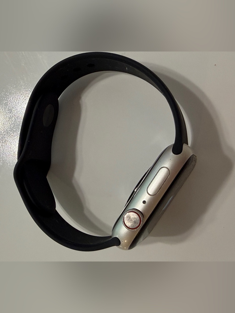 Apple Watch Series 7 45 mm in Starlight Aluminum WiFi and Cellular - Picture 6 of 15